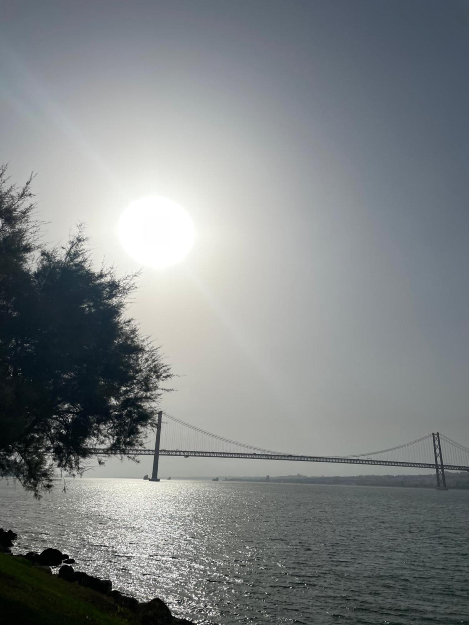 Quarto De Casal Close To Lisbon Flat Equipado Almada Exterior foto